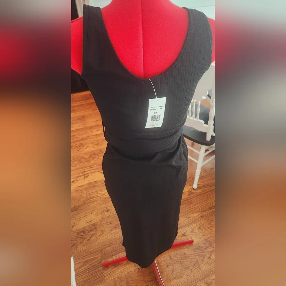Midi Ribbed Dress With Belt - Picture 4 of 9